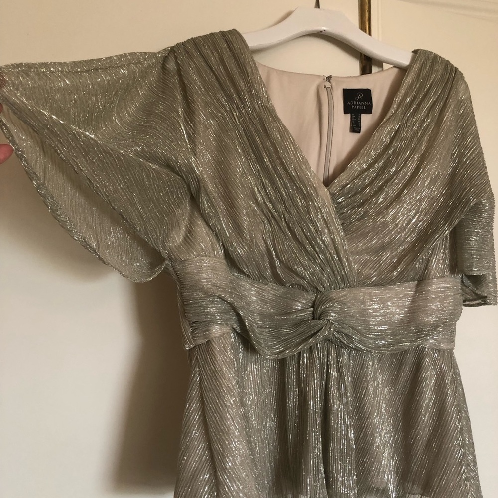Formal and flattering top - Picture 2 of 7
